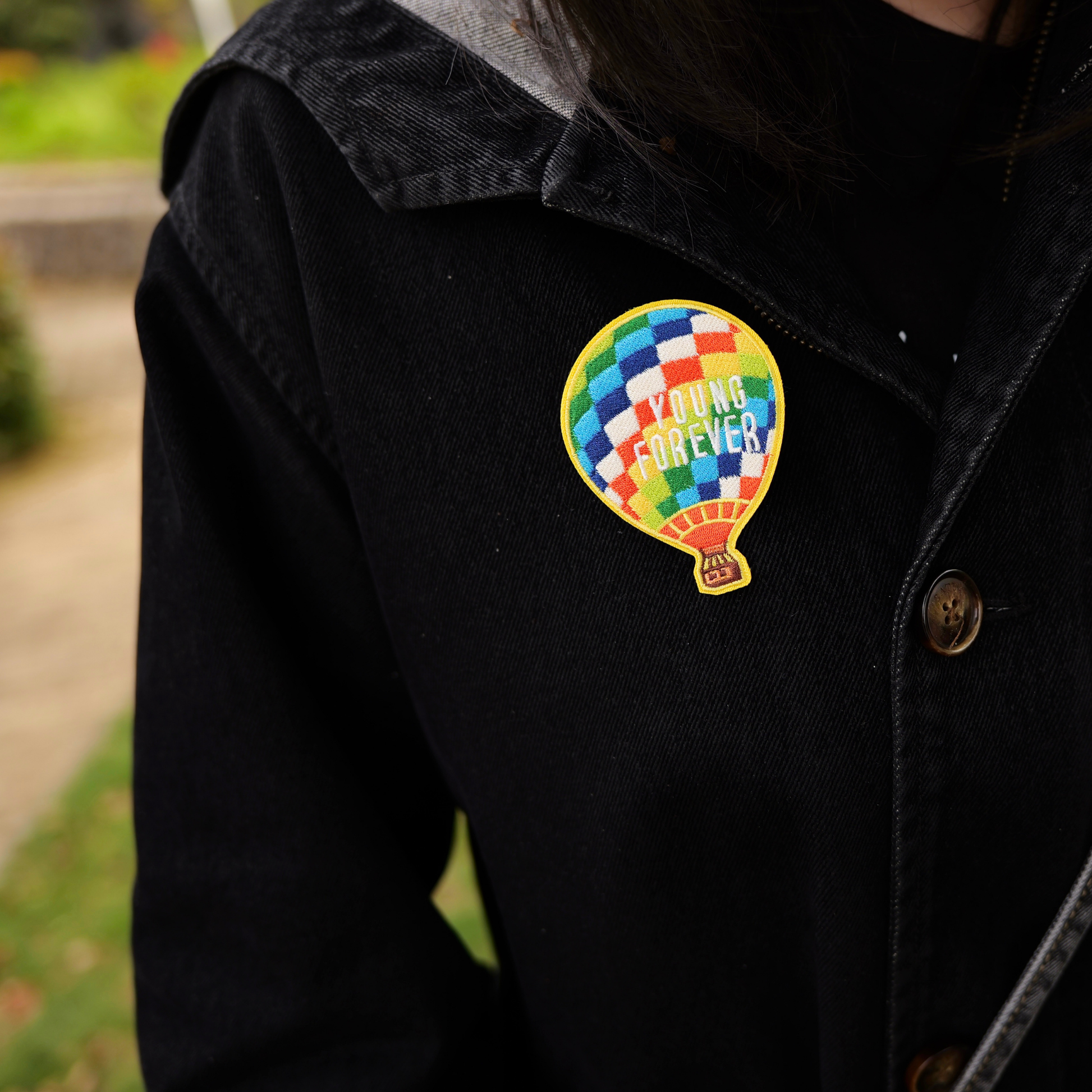 HYYH  Balloon Embroidered Pin